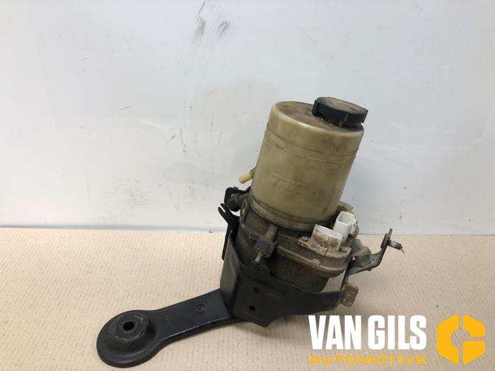 Gebruikte Pomp Servo Opel Signum (F48) 2.2 DTI 16V Prijs € 60,00 Margeregeling aangeboden door Van Gils Automotive