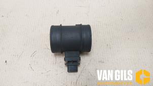 Gebruikte Luchtmassameter Opel Corsa D 1.7 CDTi 16V Ecotec Prijs € 35,00 Margeregeling aangeboden door Van Gils Automotive