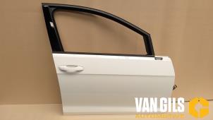 Gebruikte Portier 4Deurs rechts-voor Volkswagen Golf VII (AUA) 1.0 TSI 12V Prijs € 465,84 Inclusief btw aangeboden door Van Gils Automotive