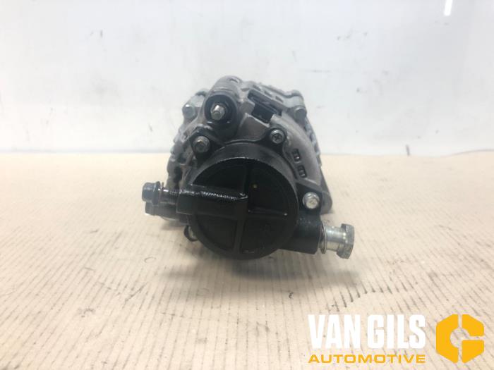 Dynamo van een Kia Cee'd Sporty Wagon (EDF) 2.0 CRDi 16V 140 2008