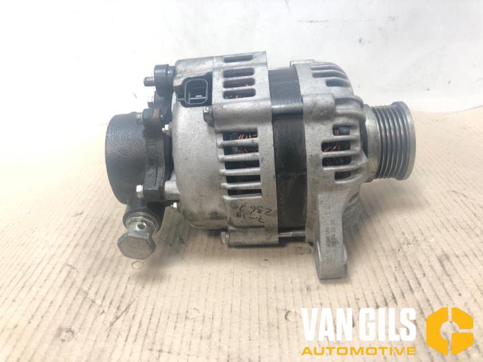 Dynamo van een Kia Cee'd Sporty Wagon (EDF) 2.0 CRDi 16V 140 2008