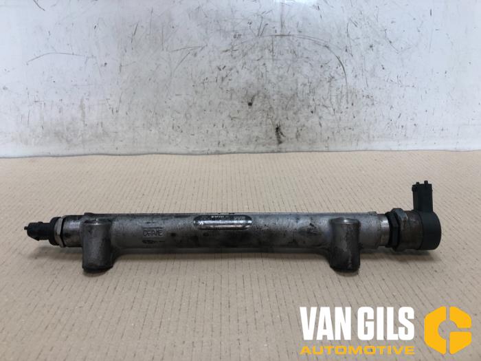 Gebruikte Injector brug Kia Cee'd Sporty Wagon (EDF) 2.0 CRDi 16V 140 Prijs € 30,00 Margeregeling aangeboden door Van Gils Automotive