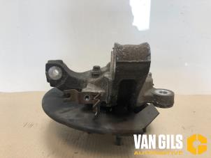 Gebruikte Fusee rechts-voor Dodge Grand Caravan 3.8 Prijs op aanvraag aangeboden door Van Gils Automotive