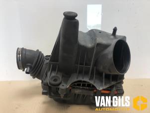 Gebruikte Luchtfilterhuis Dodge Grand Caravan 3.8 Prijs op aanvraag aangeboden door Van Gils Automotive