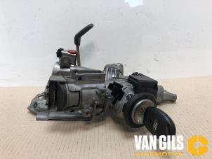 Gebruikte Kontaktslot + Sleutel Ford Fiesta 6 (JA8) 1.25 16V Prijs € 43,00 Margeregeling aangeboden door Van Gils Automotive