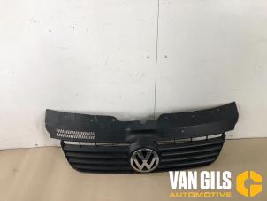 Gebruikte Grille Volkswagen Transporter T5 2.5 TDi PF Prijs op aanvraag aangeboden door Van Gils Automotive
