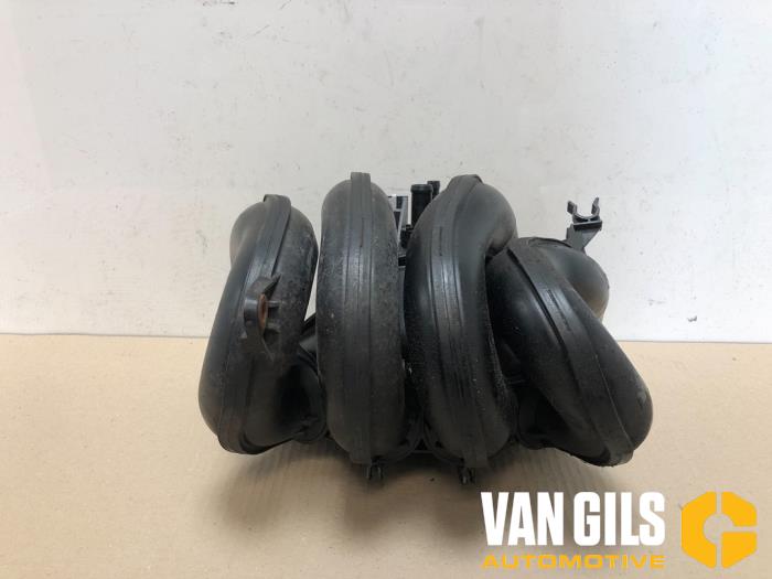 Gebruikte Inlaatspruitstuk Daihatsu YRV (M2) 1.3 16V DVVT Prijs € 75,00 Margeregeling aangeboden door Van Gils Automotive