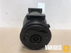 Gebruikte Aircopomp Opel Vivaro 1.9 DI Prijs € 75,00 Margeregeling aangeboden door Van Gils Automotive