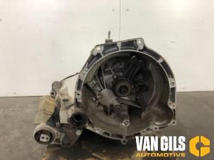 Gebruikte Versnellingsbak Ford Fiesta 5 (JD/JH) 1.3 Prijs € 349,99 Margeregeling aangeboden door Van Gils Automotive