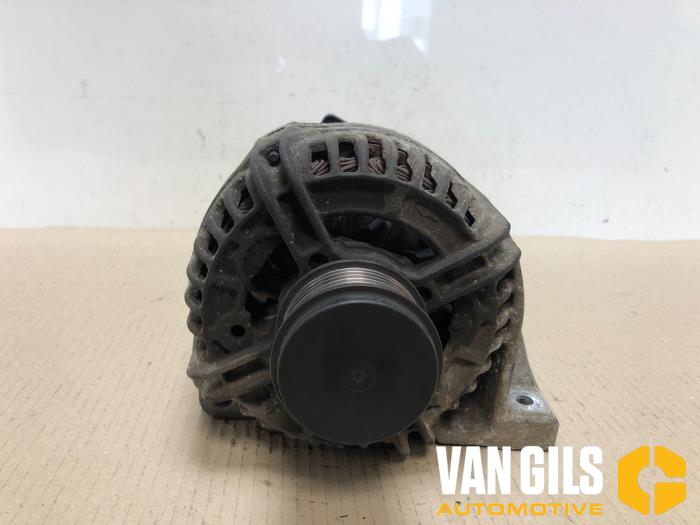 Gebruikte Dynamo Volvo V70 (GW/LW/LZ) 2.0 10V Prijs € 75,00 Margeregeling aangeboden door Van Gils Automotive