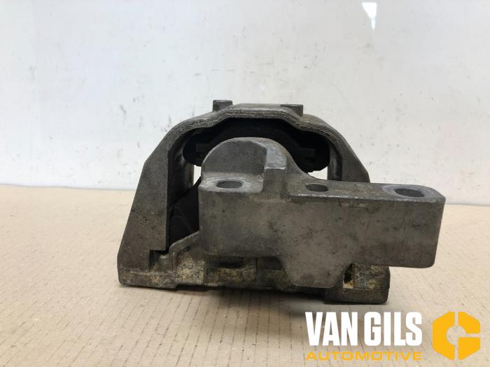 Gebruikte Motorrubber Seat Toledo (1M2) 1.9 TDI 110 Prijs € 35,00 Margeregeling aangeboden door Van Gils Automotive