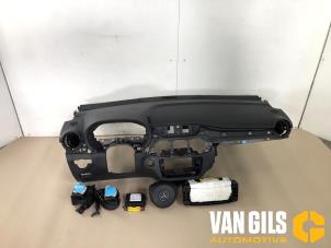 Gebruikte Airbag set + dashboard Mercedes B (W246,242) 2.2 B-220 CDI BlueEFFICIENCY 16V Prijs € 1.299,99 Margeregeling aangeboden door Van Gils Automotive