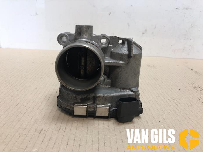 Gebruikte Gasklephuis Fiat Bravo (198A) 1.4 16V Prijs € 45,00 Margeregeling aangeboden door Van Gils Automotive