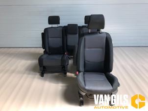 Gebruikte Bekleding Set (compleet) Mazda 5 (CR19) 1.8i 16V Prijs op aanvraag aangeboden door Van Gils Automotive