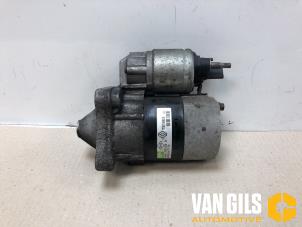 Gebruikte Startmotor Renault Kangoo/Grand Kangoo (KW) 1.6 16V Prijs € 30,00 Margeregeling aangeboden door Van Gils Automotive