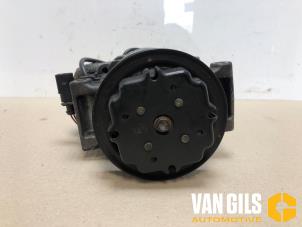 Gebruikte Pomp Airco Audi A6 Avant Quattro (C5) 2.5 TDI V6 24V Prijs € 75,00 Margeregeling aangeboden door Van Gils Automotive