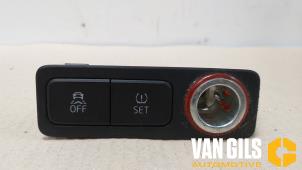 Gebruikte Schakelaar Volkswagen Up! (121) 1.0 12V 60 Prijs € 30,00 Margeregeling aangeboden door Van Gils Automotive