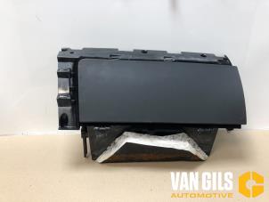 Gebruikte Dashboardkastje Tesla Model S 100D Prijs € 80,00 Margeregeling aangeboden door Van Gils Automotive