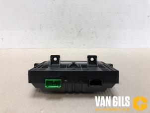 Gebruikte Display Interieur Volvo XC60 I (DZ) 3.0 T6 24V AWD Prijs op aanvraag aangeboden door Van Gils Automotive