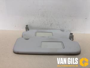 Gebruikte Zonneklep set Volkswagen Fox (5Z) 1.4 16V Prijs op aanvraag aangeboden door Van Gils Automotive