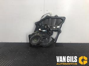 Gebruikte Ruitmechaniek 4Deurs rechts-achter Mazda CX-7 2.2 MZR-CD 16V Prijs € 60,00 Margeregeling aangeboden door Van Gils Automotive