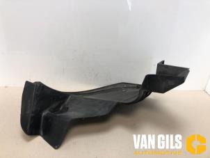 Gebruikte Spatbord links-achter Mazda CX-7 2.2 MZR-CD 16V Prijs op aanvraag aangeboden door Van Gils Automotive