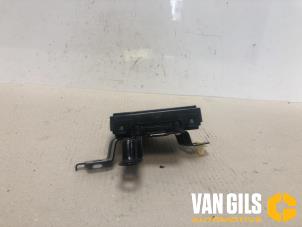 Gebruikte Bluetooth module Mazda CX-7 2.2 MZR-CD 16V Prijs op aanvraag aangeboden door Van Gils Automotive