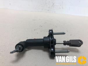 Gebruikte Koppeling Hoofd Cilinder Mazda CX-7 2.2 MZR-CD 16V Prijs op aanvraag aangeboden door Van Gils Automotive