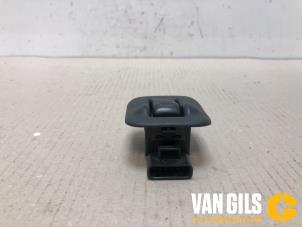 Gebruikte Schakelaar (diversen) Chevrolet Trans Sport 3.4 V6 Prijs € 30,00 Margeregeling aangeboden door Van Gils Automotive