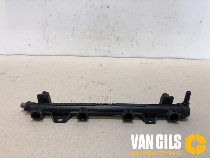 Gebruikte Injector brug Seat Ibiza IV (6J5) 1.4 16V Prijs € 50,00 Margeregeling aangeboden door Van Gils Automotive