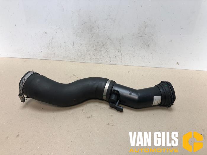 Gebruikte Intercooler Slang BMW 1 serie (F20) 116i 1.6 16V Prijs € 75,00 Margeregeling aangeboden door Van Gils Automotive