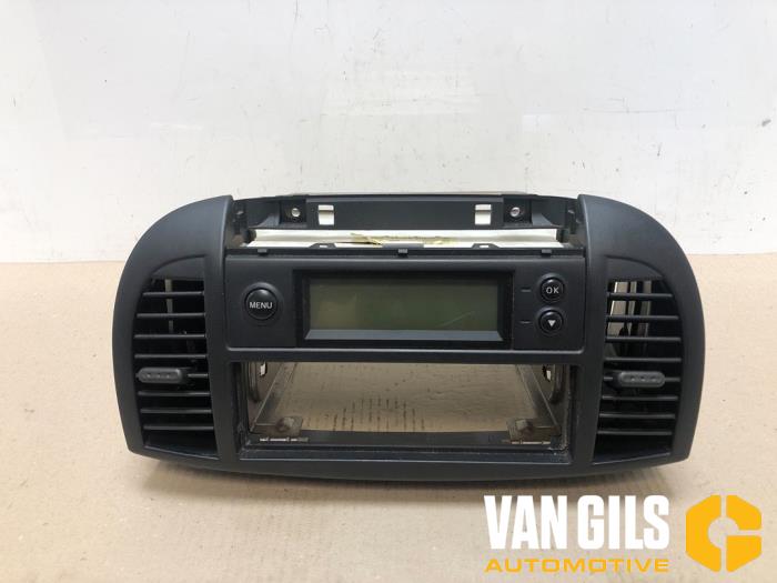 Gebruikte Display Interieur Nissan Micra (K12) 1.4 16V Prijs € 35,00 Margeregeling aangeboden door Van Gils Automotive