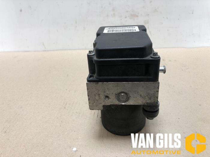 ABS Pomp van een Citroën Jumpy (G9) 1.6 HDI 16V 2008