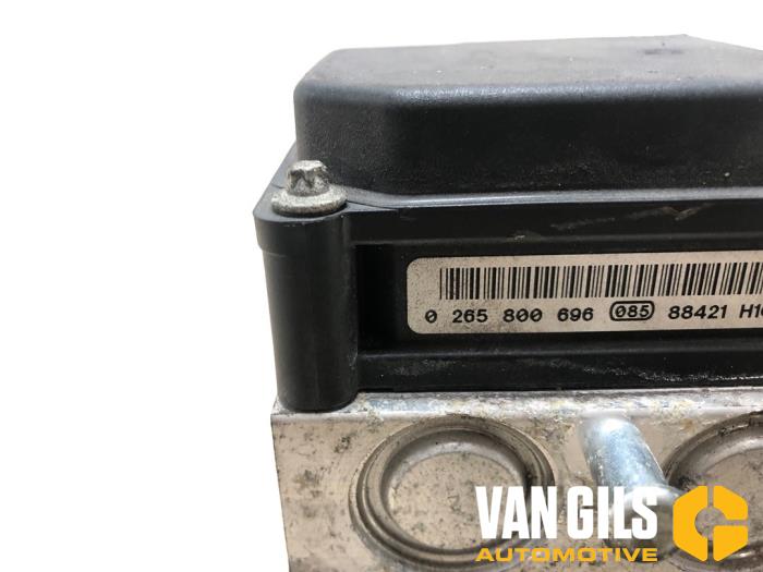 ABS Pomp van een Citroën Jumpy (G9) 1.6 HDI 16V 2008