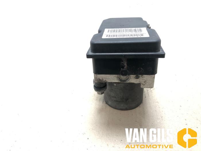ABS Pomp van een Citroën Jumpy (G9) 1.6 HDI 16V 2008
