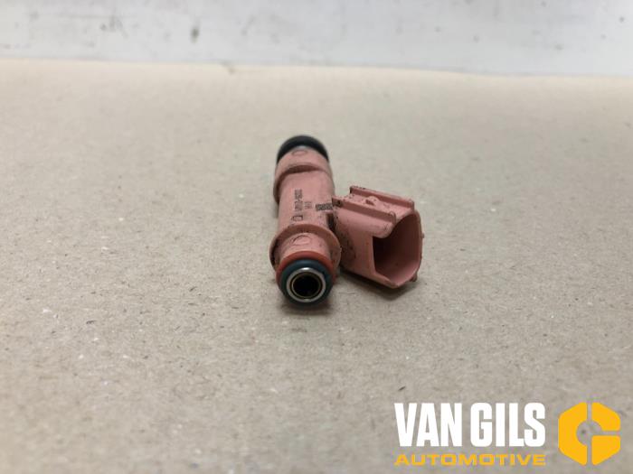 Injector (petrol injection) Toyota Yaris O239372 VanGilsAutomotive