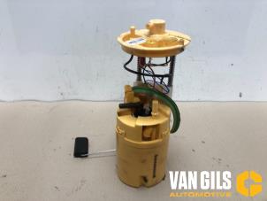 Gebruikte Tank element Pomp BMW X5 (F15) xDrive 40d 3.0 24V Prijs € 150,00 Margeregeling aangeboden door Van Gils Automotive