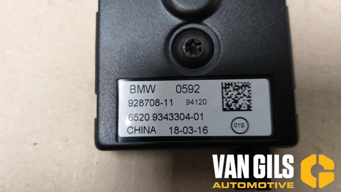 Antenne van een BMW X5 (F15) xDrive 40d 3.0 24V 2016