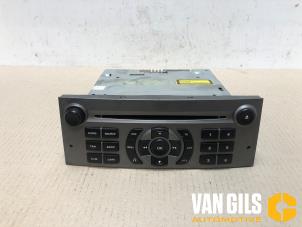 Gebruikte Radio CD Speler Peugeot 407 SW (6E) 2.0 HDiF 16V Prijs € 75,00 Margeregeling aangeboden door Van Gils Automotive