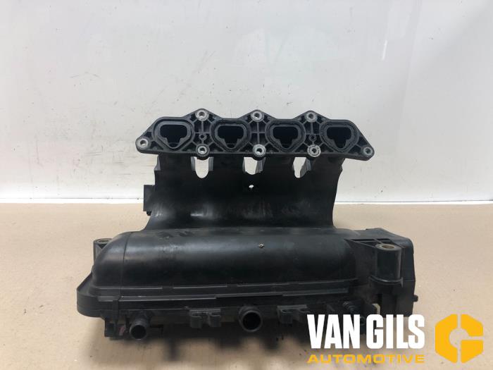 Gebruikte Spruitstuk Inlaat Renault Clio II (BB/CB) 1.2 16V Prijs € 30,00 Margeregeling aangeboden door Van Gils Automotive