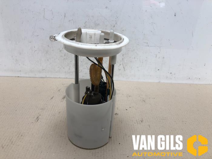 Gebruikte Tank element Pomp Volkswagen Golf VI (5K1) 1.4 16V Prijs € 60,00 Margeregeling aangeboden door Van Gils Automotive