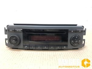 Gebruikte Radio CD Speler Smart Forfour (454) 1.3 16V Prijs € 75,00 Margeregeling aangeboden door Van Gils Automotive