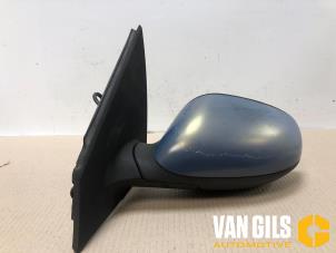 Gebruikte Buitenspiegel links Lancia Ypsilon (843) 1.4 16V Prijs € 50,00 Margeregeling aangeboden door Van Gils Automotive