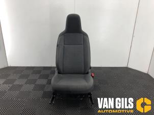 Gebruikte Voorstoel rechts Volkswagen Up! (121) 1.0 12V 60 Prijs € 150,00 Margeregeling aangeboden door Van Gils Automotive