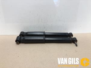 Gebruikte Schokbreker set Renault Megane II Grandtour (KM) 1.5 dCi 105 FAP Prijs op aanvraag aangeboden door Van Gils Automotive