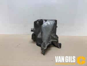 Gebruikte Motorsteun Volkswagen Polo VI (AW1) 1.0 TSI 12V Prijs € 30,00 Margeregeling aangeboden door Van Gils Automotive