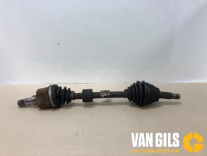 Gebruikte Cardanas links-voor (VWA) Ford Fiesta 6 (JA8) 1.6 TDCi 16V ECOnetic Prijs € 49,99 Margeregeling aangeboden door Van Gils Automotive