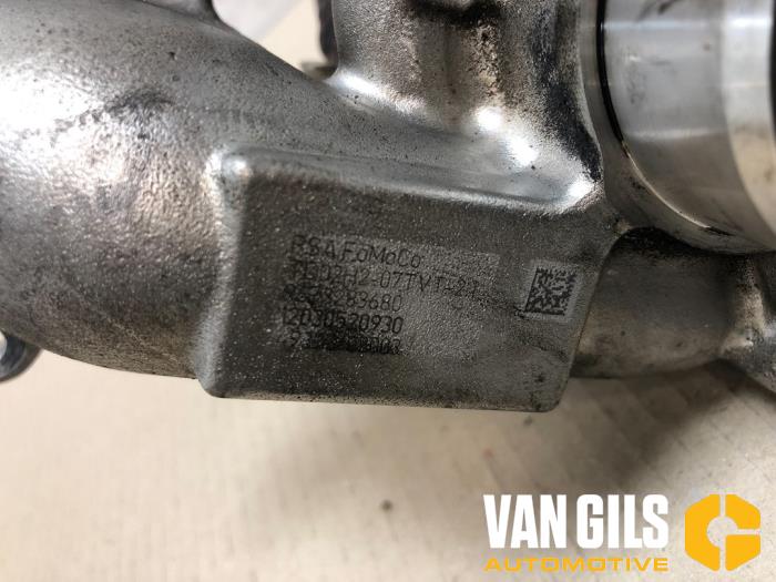 Turbo van een Ford Fiesta 6 (JA8) 1.6 TDCi 16V ECOnetic 2012