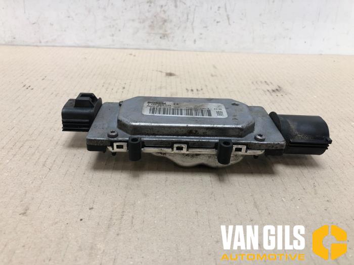 Gebruikte Koeling Module Volvo V40 Cross Country (MZ) 2.0 D3 20V Prijs op aanvraag aangeboden door Van Gils Automotive