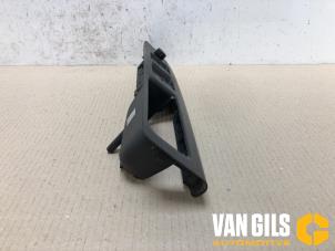 Gebruikte Schakelblok ruiten Volkswagen Golf Plus (5M1/1KP) 1.9 TDI 105 Prijs € 30,00 Margeregeling aangeboden door Van Gils Automotive